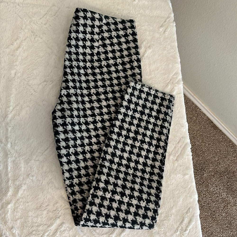 H&M NWT Size 8  ANKLE LENGTH